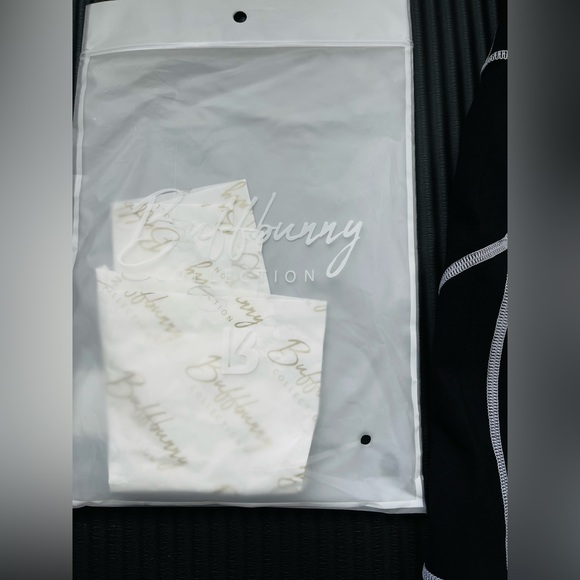 Buffbunny Wave Short Onyx Black and White Women’s Medium NWT - Picture 6 of 6